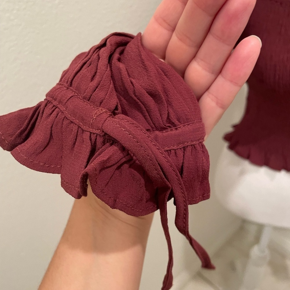 NWT Olivaceous Women’s Red / Burgundy Crop Top Off Shoulder Size L - Picture 5 of 8